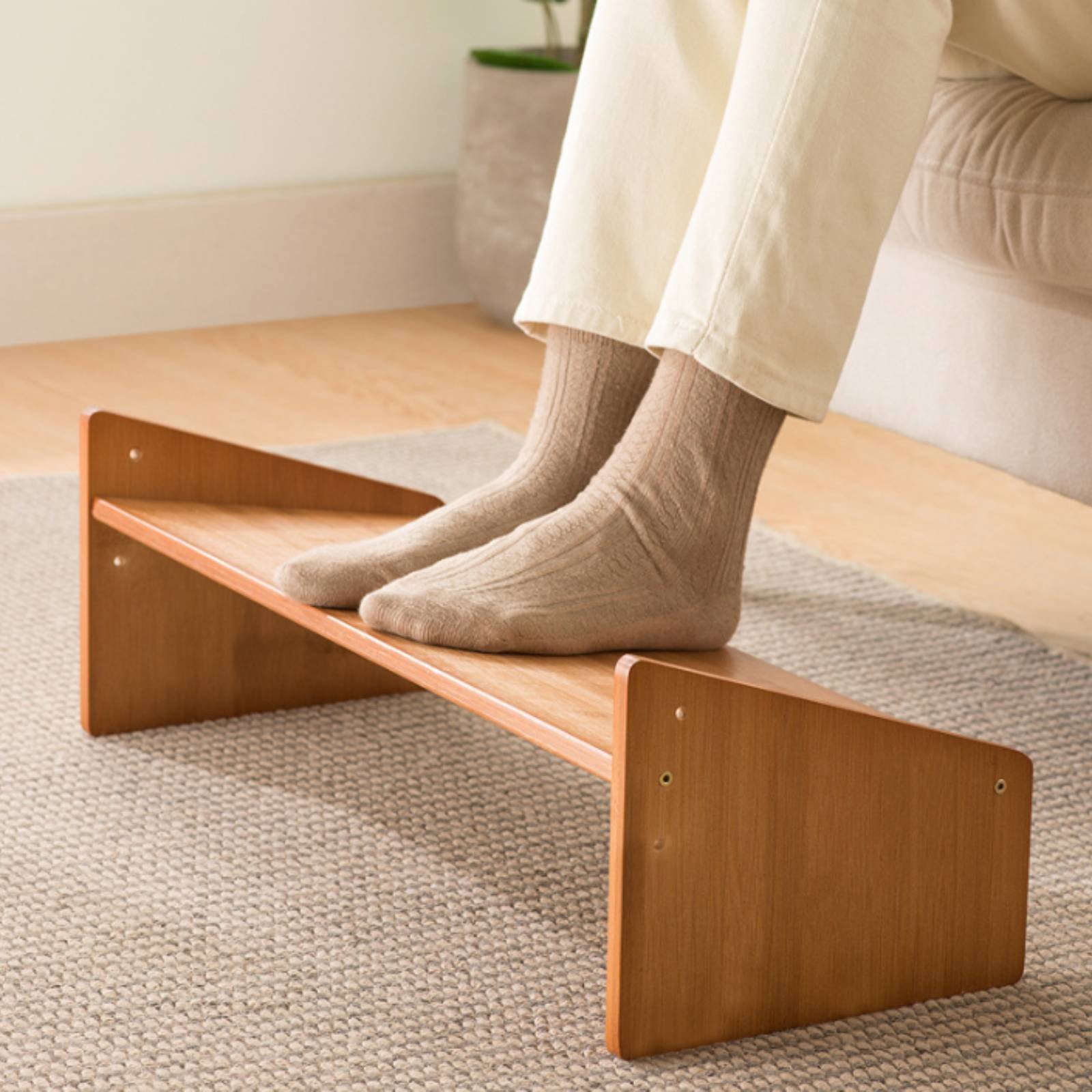 مسند قدم تحت المكتب بسطح واسع، - مراجعة Office Furniture Desk وسعره