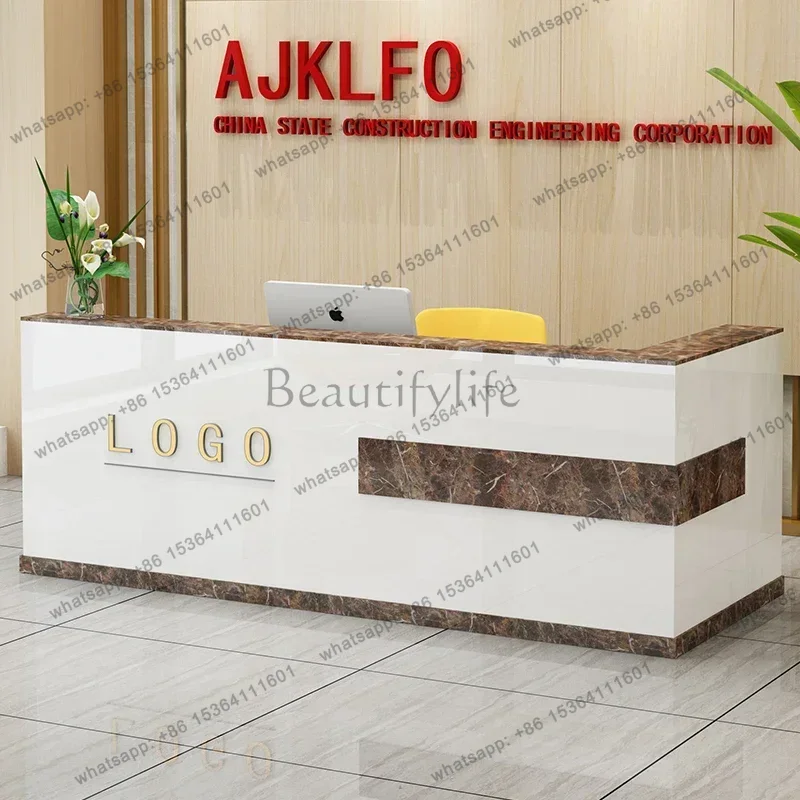 منضدة استقبال فاخرة بتصميم عتي - مراجعة Office Furniture Bali وسعره